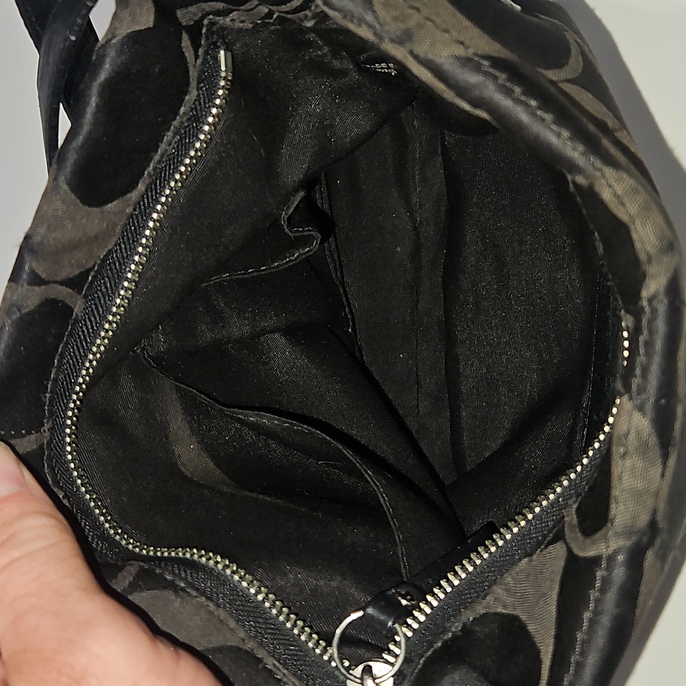 Coach Black Women's Bag EUC - Picture 8 of 10